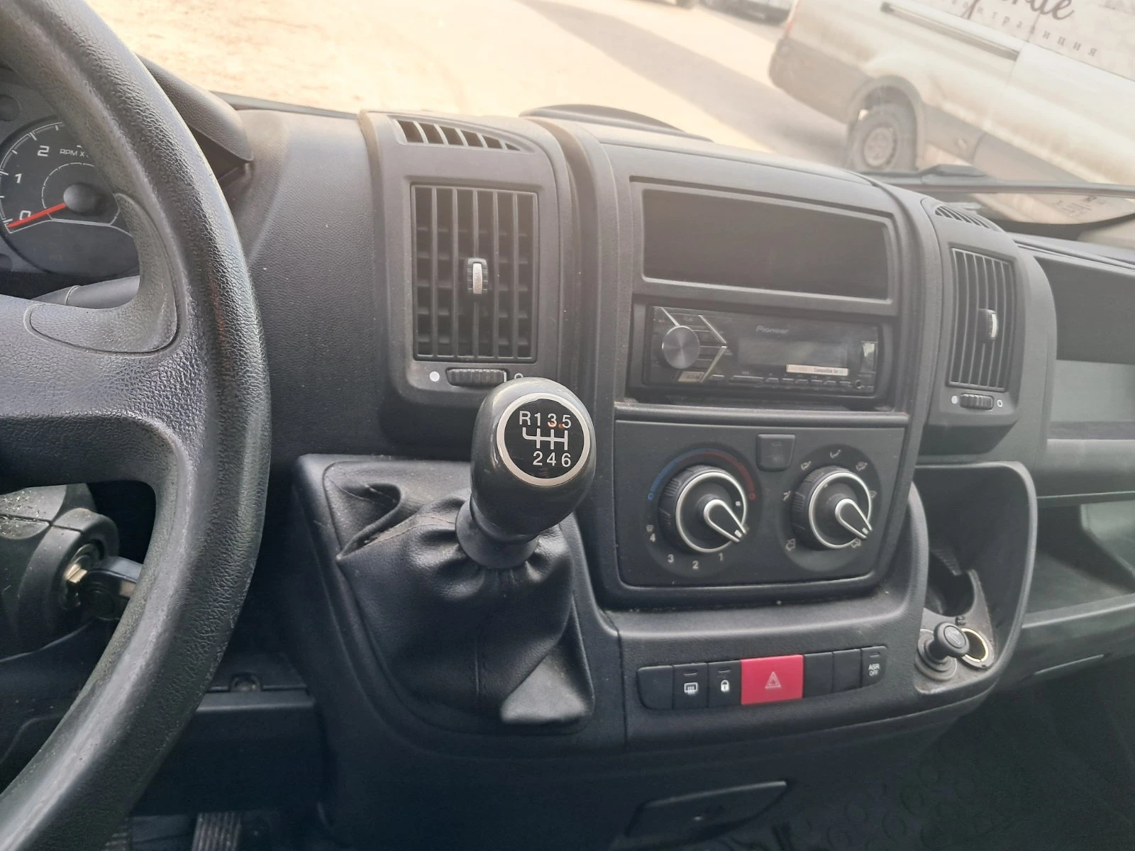 Peugeot Boxer, снимка 8 - Бусове и автобуси - 54036146