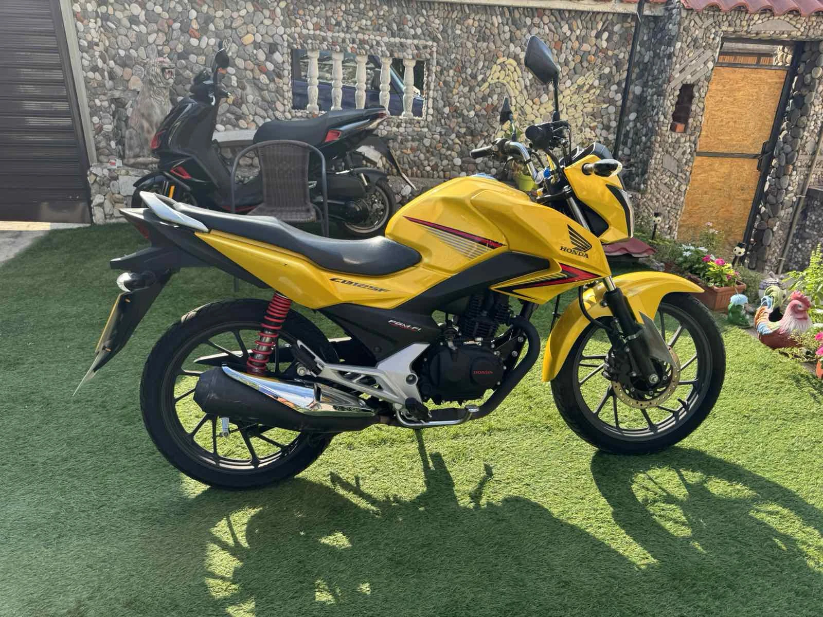 Honda Cb 125F - изображение 4