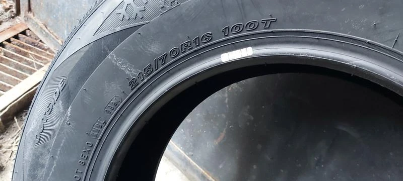 Гуми Зимни 215/70R16, снимка 6 - Гуми и джанти - 35136583