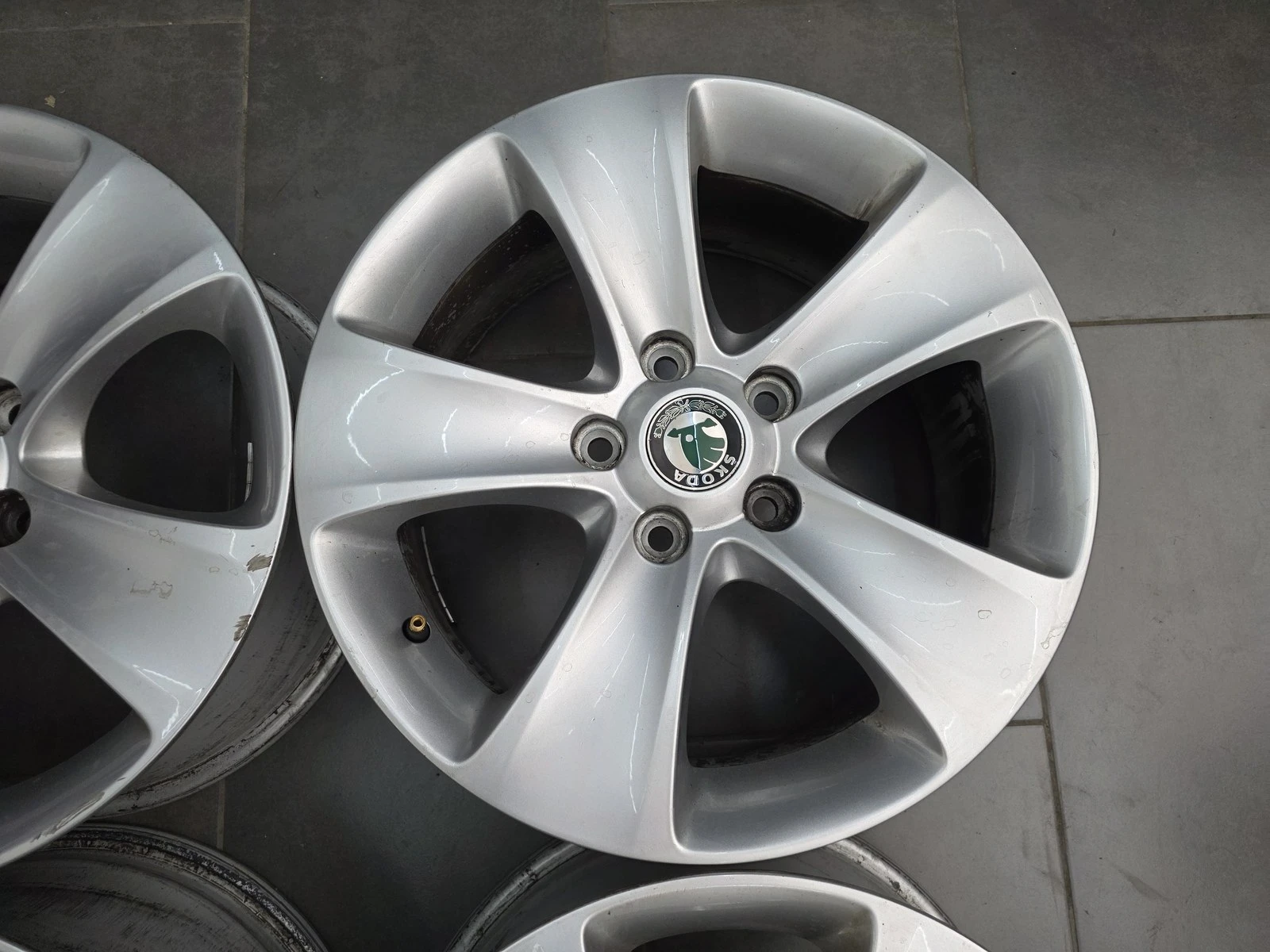Джанти за Skoda, снимка 7 - Гуми и джанти - 56687938