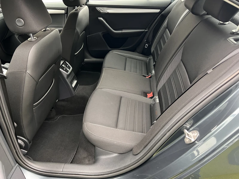 Skoda Octavia AMBITION/1.6TDI/116k.c./5MT, снимка 10 - Автомобили и джипове - 51973234