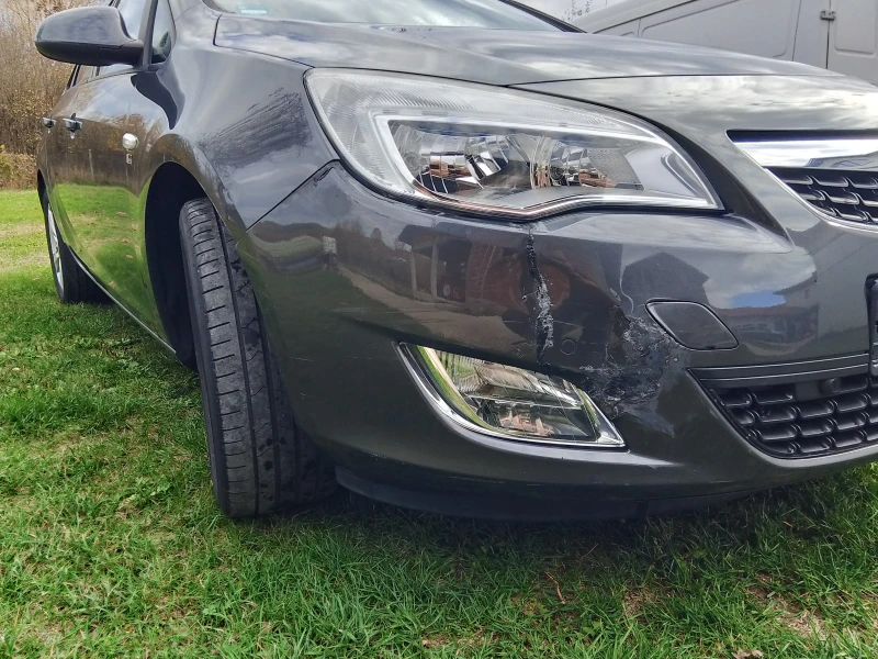 Opel Astra J 1.6 Turbo, снимка 7 - Автомобили и джипове - 52411158