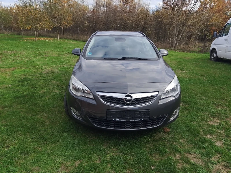 Opel Astra J 1.6 Turbo, снимка 6 - Автомобили и джипове - 52411158