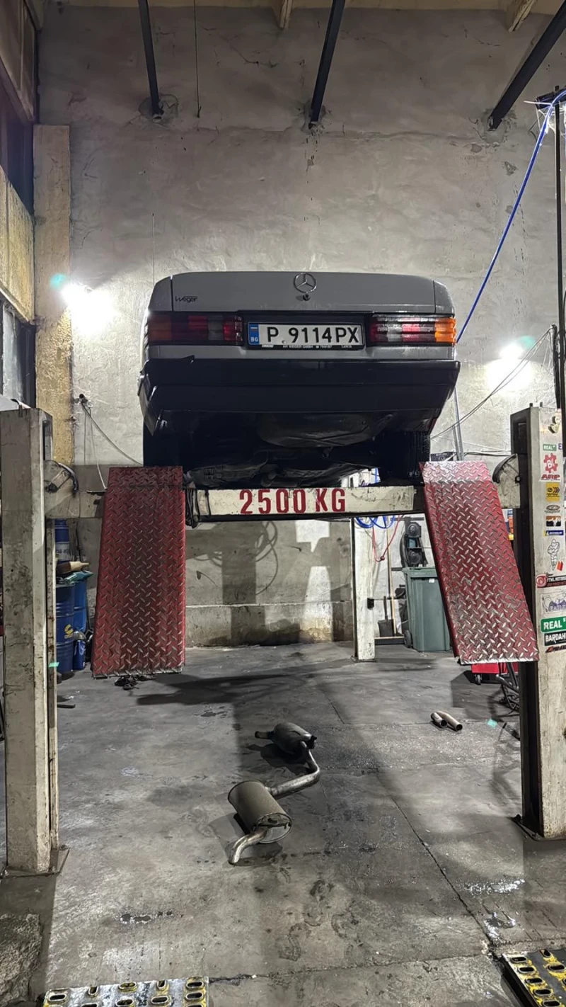 Mercedes-Benz 190 E, снимка 4 - Автомобили и джипове - 53057205