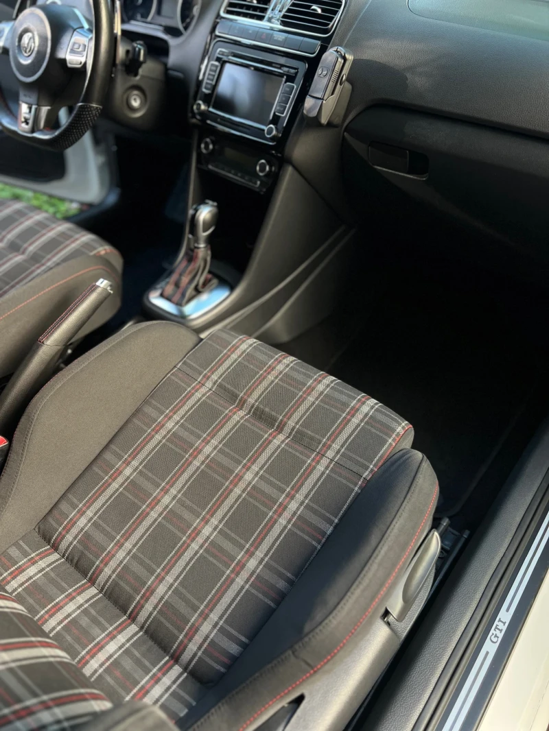 VW Polo 1.4 GTI, снимка 13 - Автомобили и джипове - 53136277