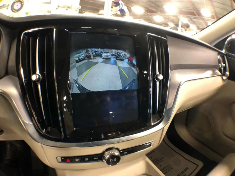 Volvo S60 !T6 Momentum AWD!* АвтоКредит* Цена до БГ* , снимка 10 - Автомобили и джипове - 53514679