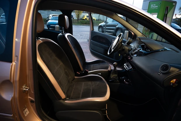 Renault Twingo Miss Sixty - изображение 10