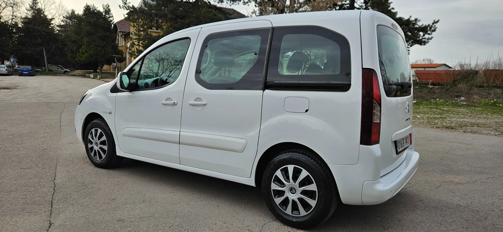 Peugeot Partner 1, 6HDi-100кс* 2012г* LED* ЕВРО5Б* ПЕРФЕКТНА* КАТО - изображение 4