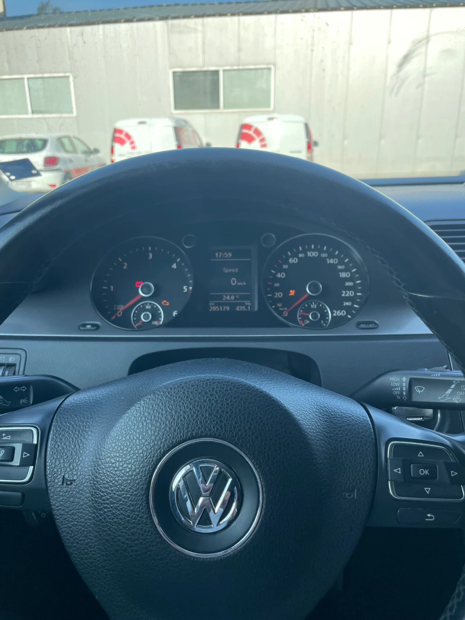 VW Passat B6 - изображение 3