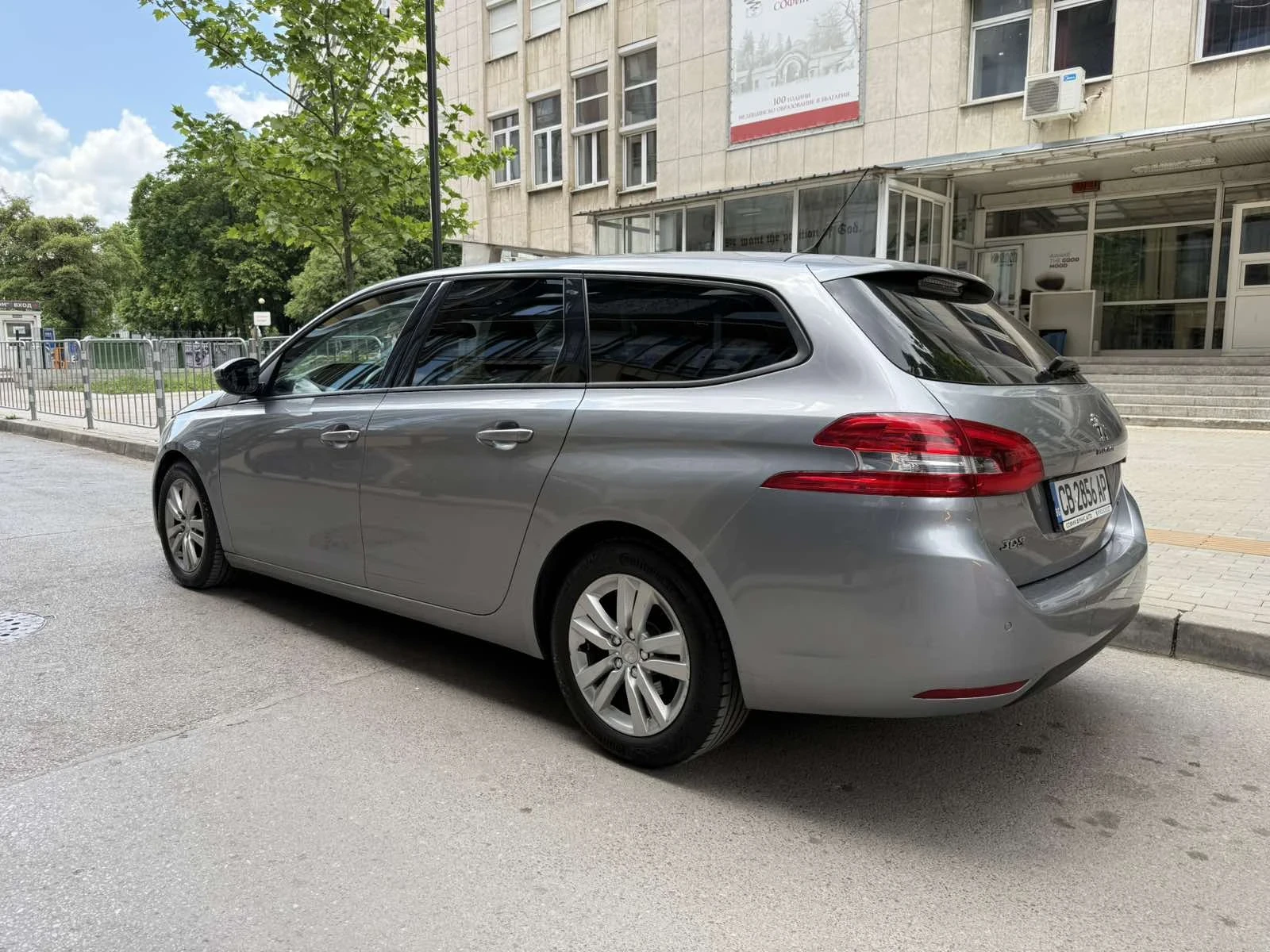 Peugeot 308 Пълна сервизна история+ 2 комплекта гуми (зимни и  - изображение 5