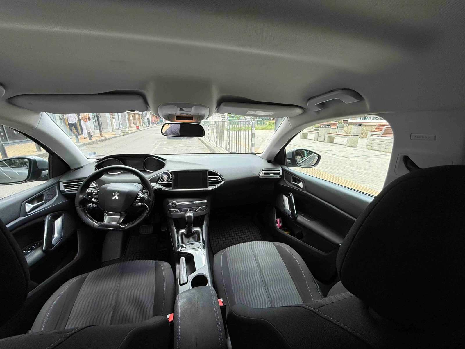 Peugeot 308 Пълна сервизна история+ 2 комплекта гуми (зимни и  - изображение 9