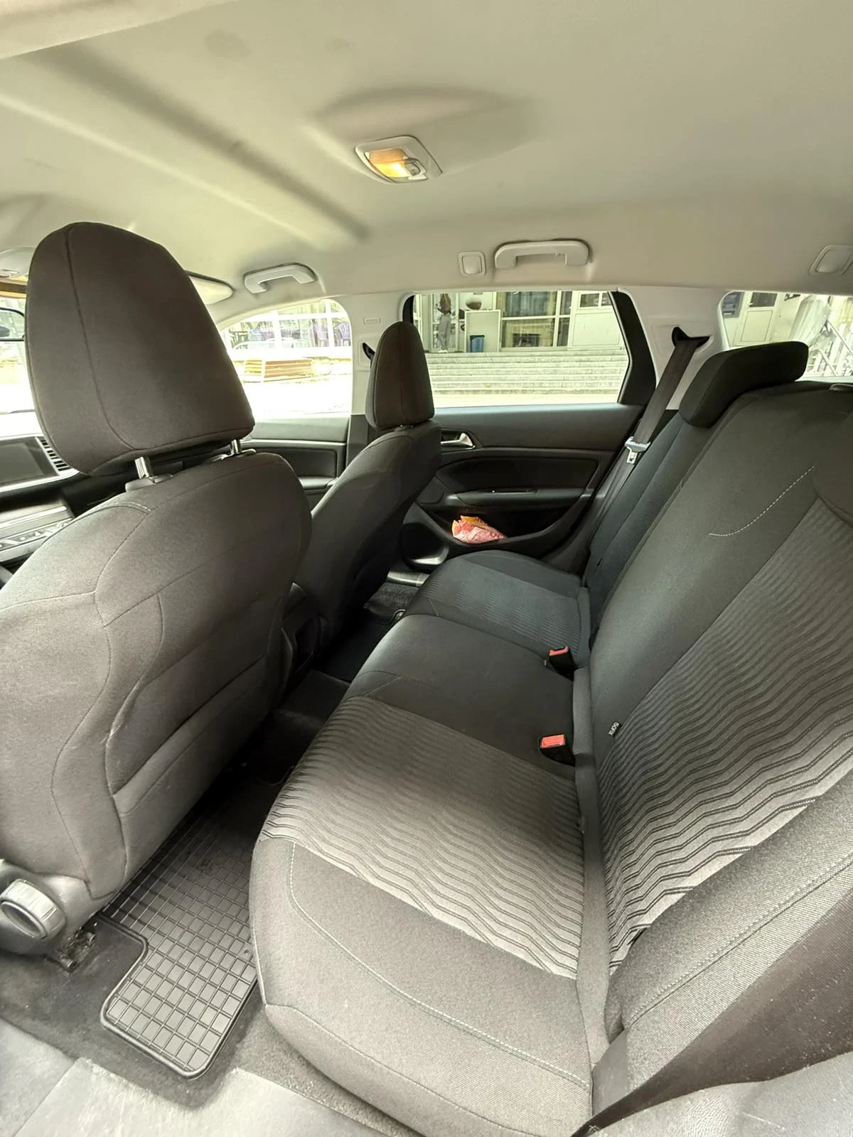 Peugeot 308 Пълна сервизна история+ 2 комплекта гуми (зимни и  - изображение 10