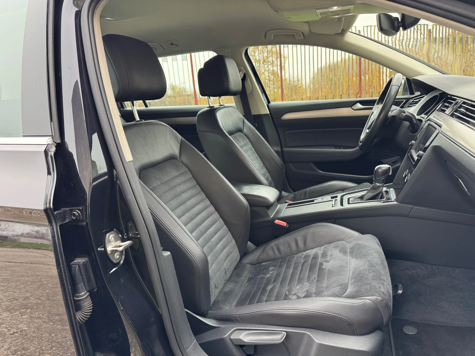 VW Passat 2.0TDI HIGHLINE DISTRONIC FULL ASSIST | Mobile.bg � ����������� 11