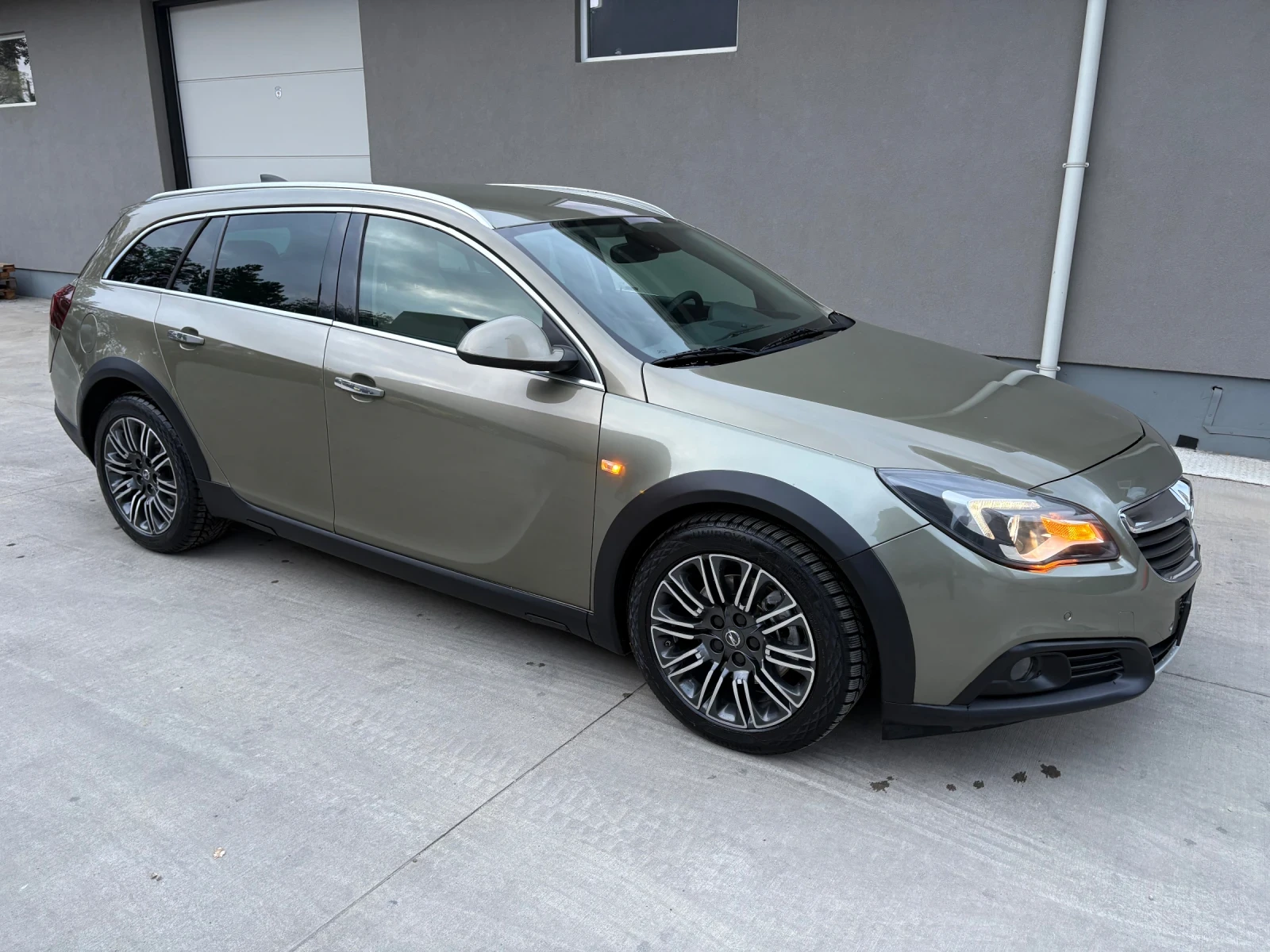Opel Insignia Country Tourer 4x4 2.0 diesel 170kc Euro 6 Automat | Mobile.bg � ����������� 10