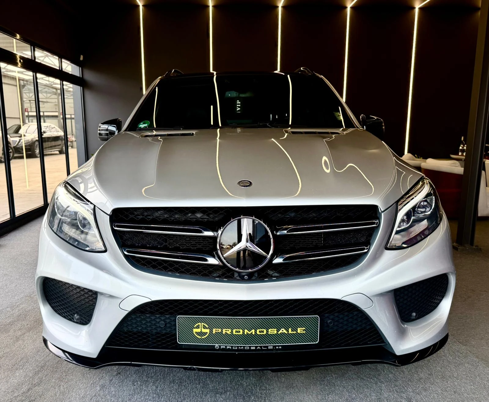 Mercedes-Benz GLE 450 AMG* 4Matic * Панорама * Лизинг, снимка 2 - Автомобили и джипове - 53878721