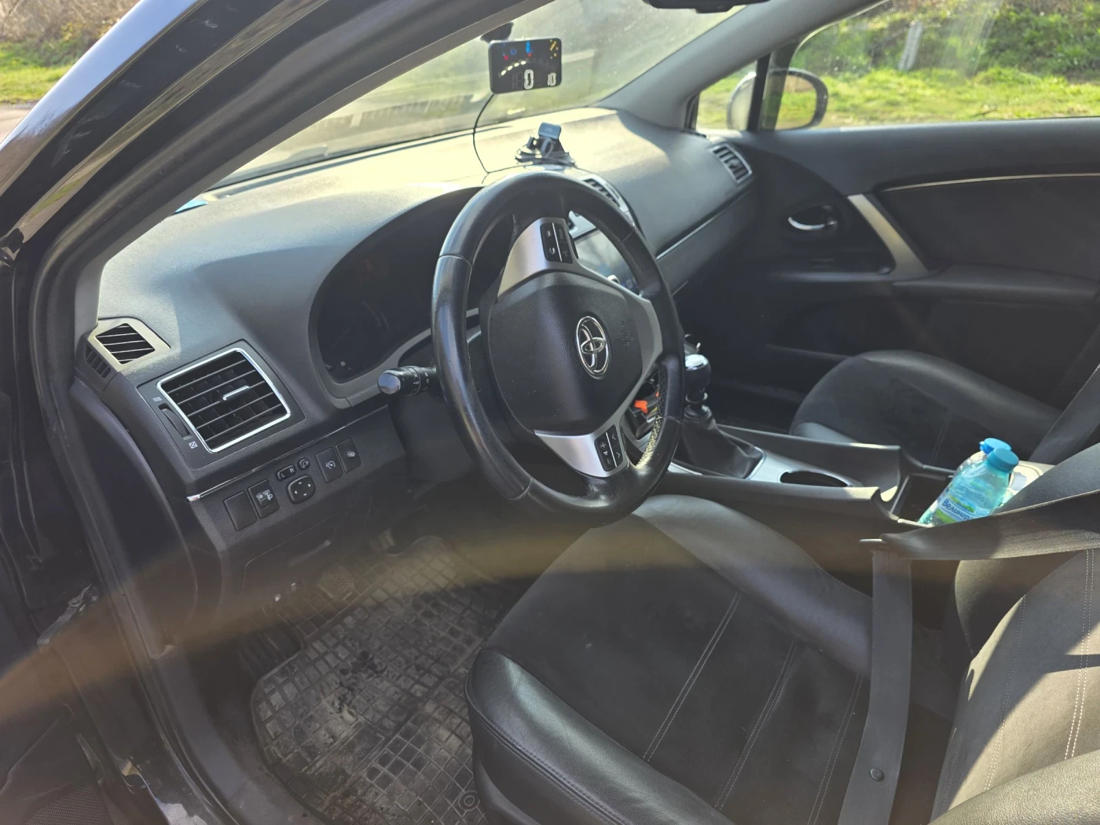 Toyota Avensis 2.0, снимка 14 - Автомобили и джипове - 54177111