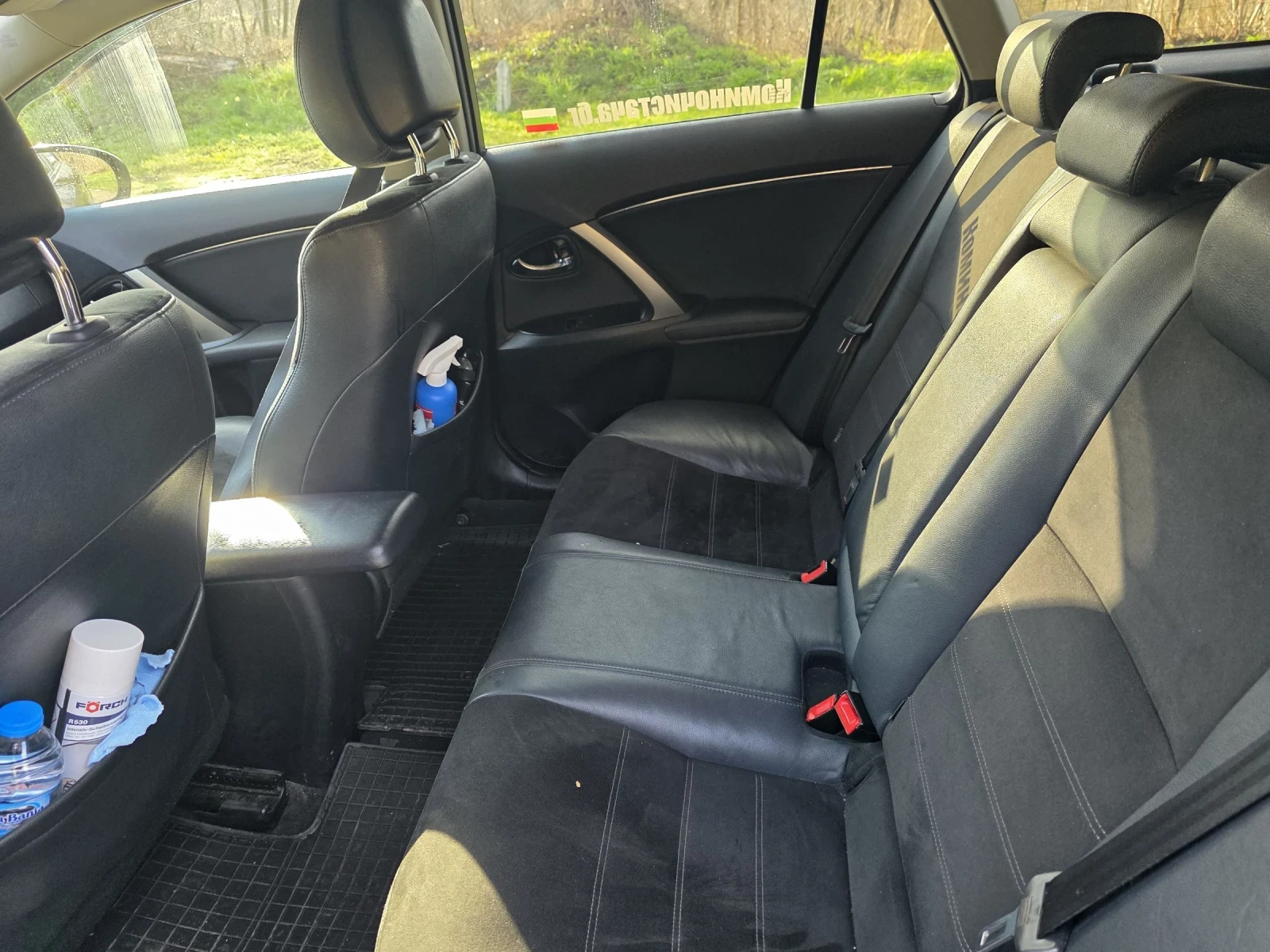 Toyota Avensis 2.0, снимка 8 - Автомобили и джипове - 54177111