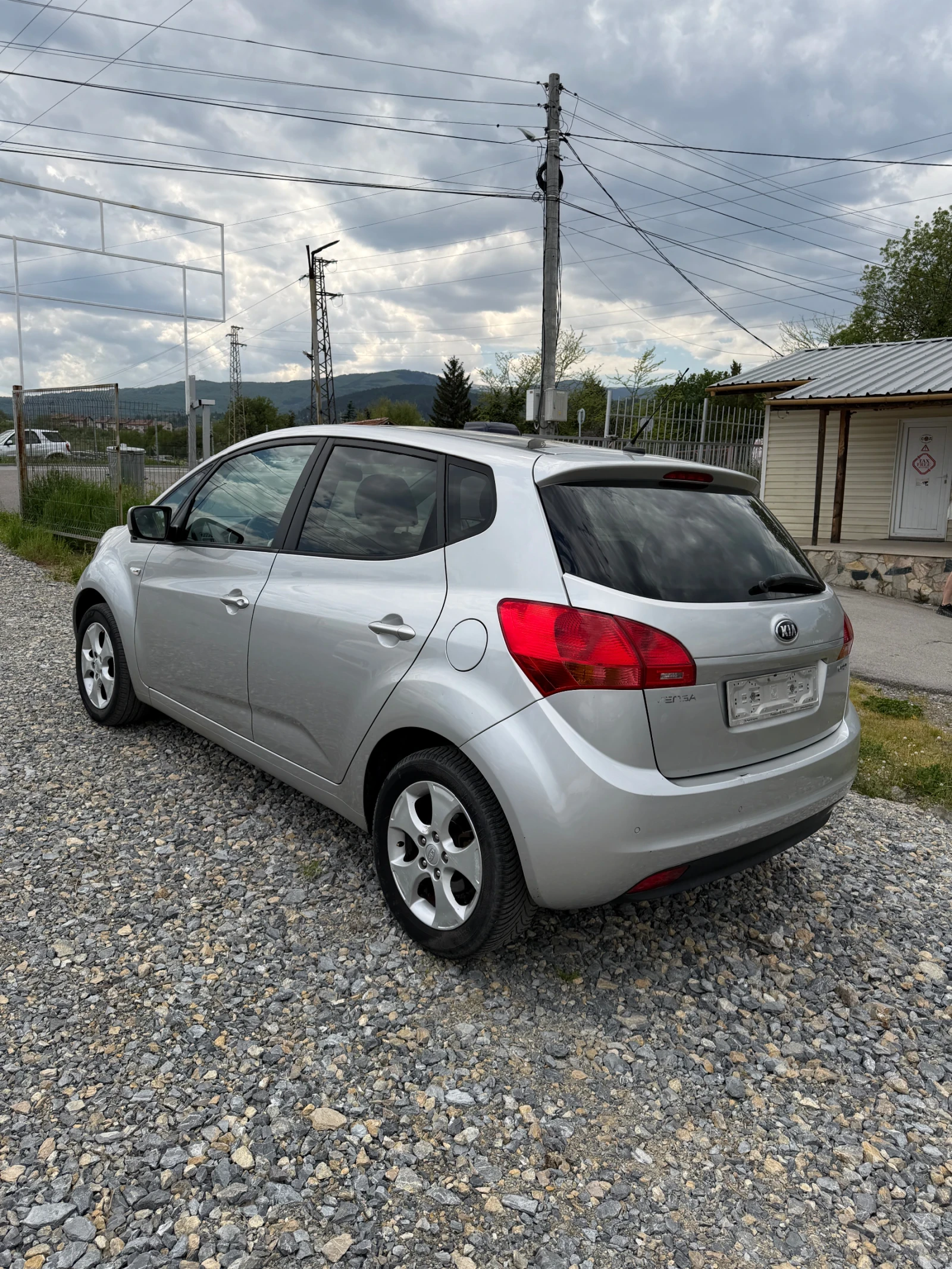 Kia Venga 1.4 crdi панорама* парктроник, снимка 5 - Автомобили и джипове - 54346189
