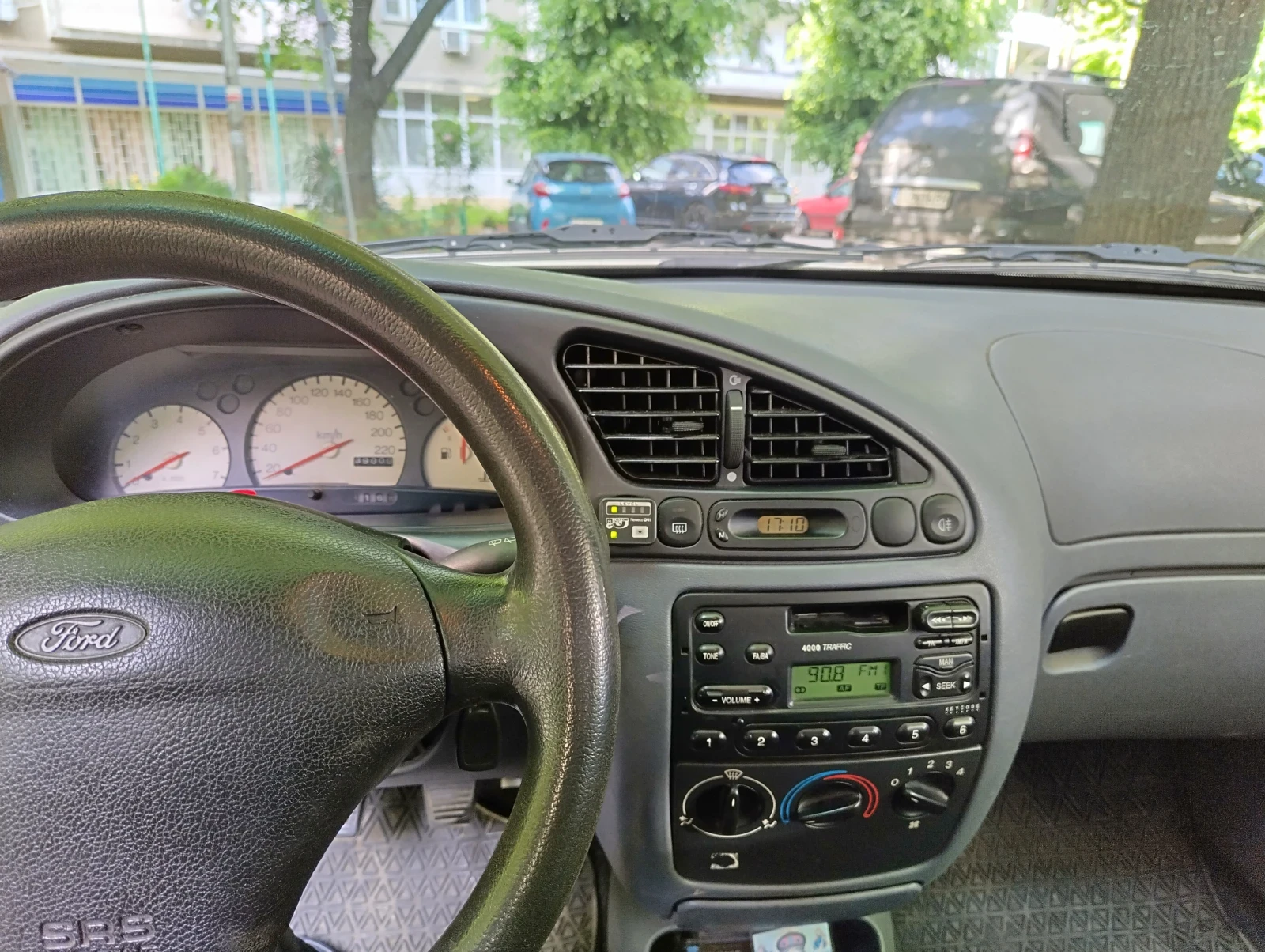 Ford Fiesta 1.25, снимка 6 - Автомобили и джипове - 54795161