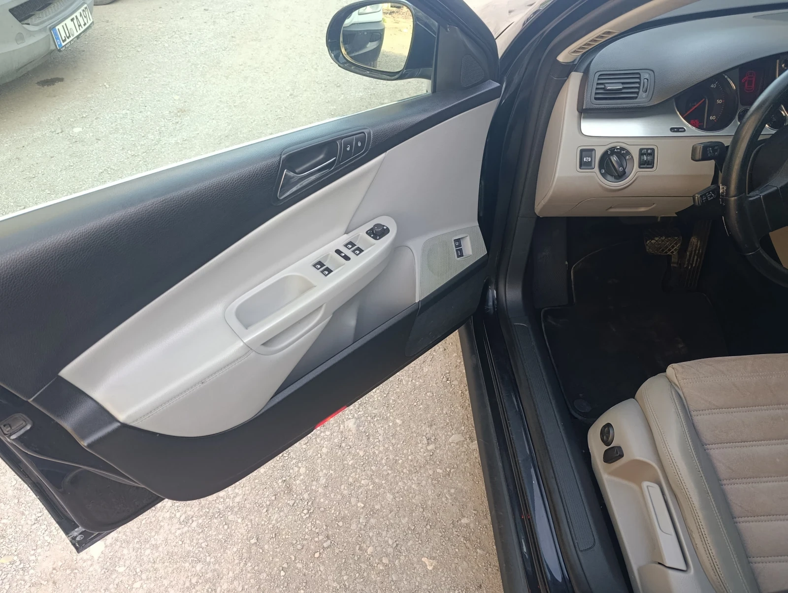 VW Passat, снимка 7 - Автомобили и джипове - 54609234