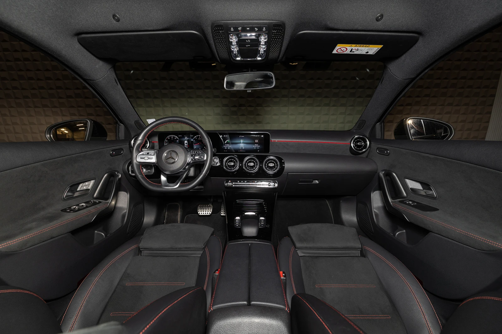 Mercedes-Benz A 180 * AMG   line * Автоматик * Подгрев на седалките * , снимка 9 - Автомобили и джипове - 54878741