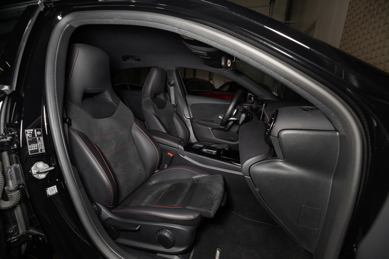 Mercedes-Benz A 180 * AMG   line * Автоматик * Подгрев на седалките * , снимка 10 - Автомобили и джипове - 54878741