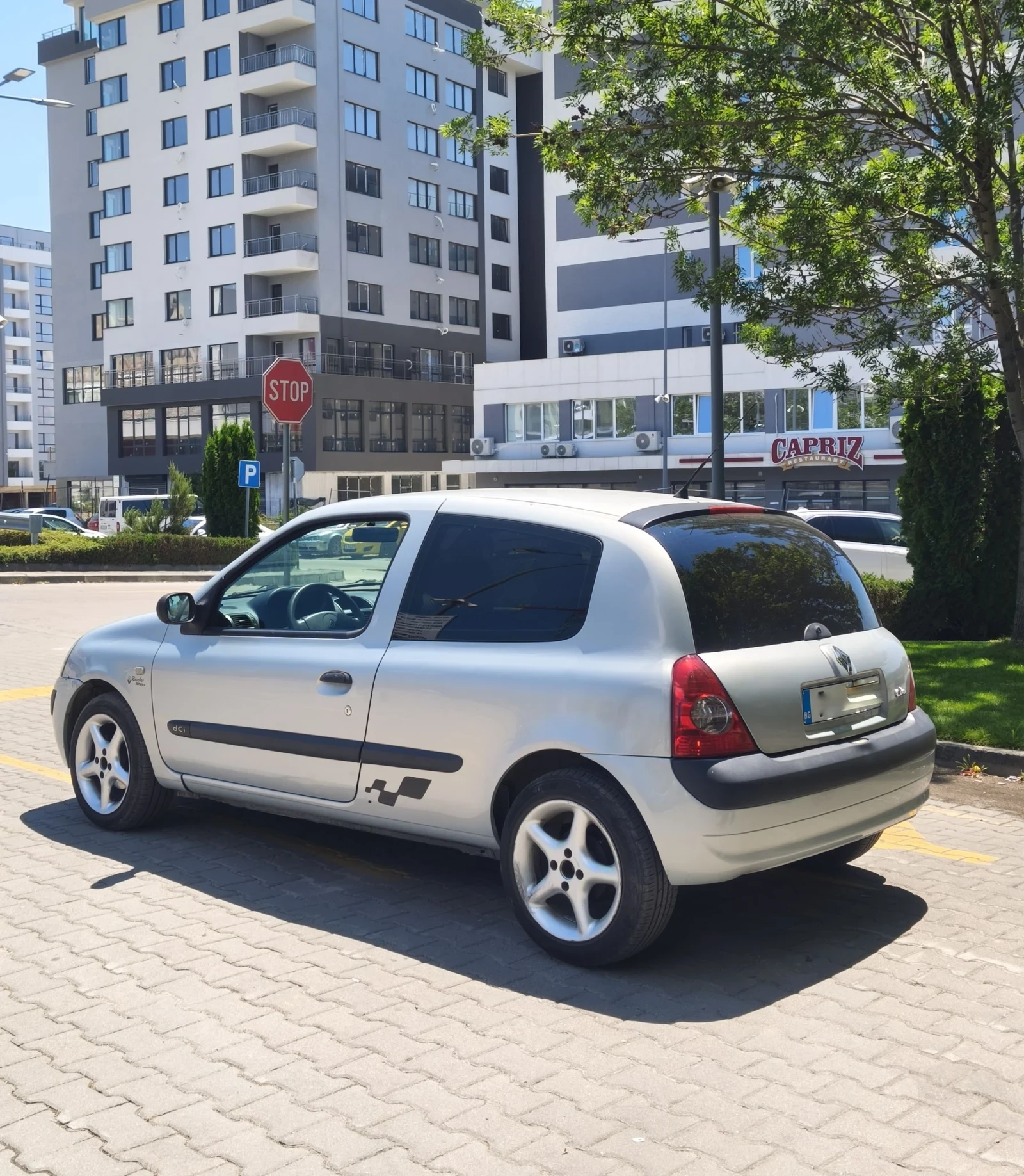 Renault Clio 1.5, снимка 5 - Автомобили и джипове - 55016995