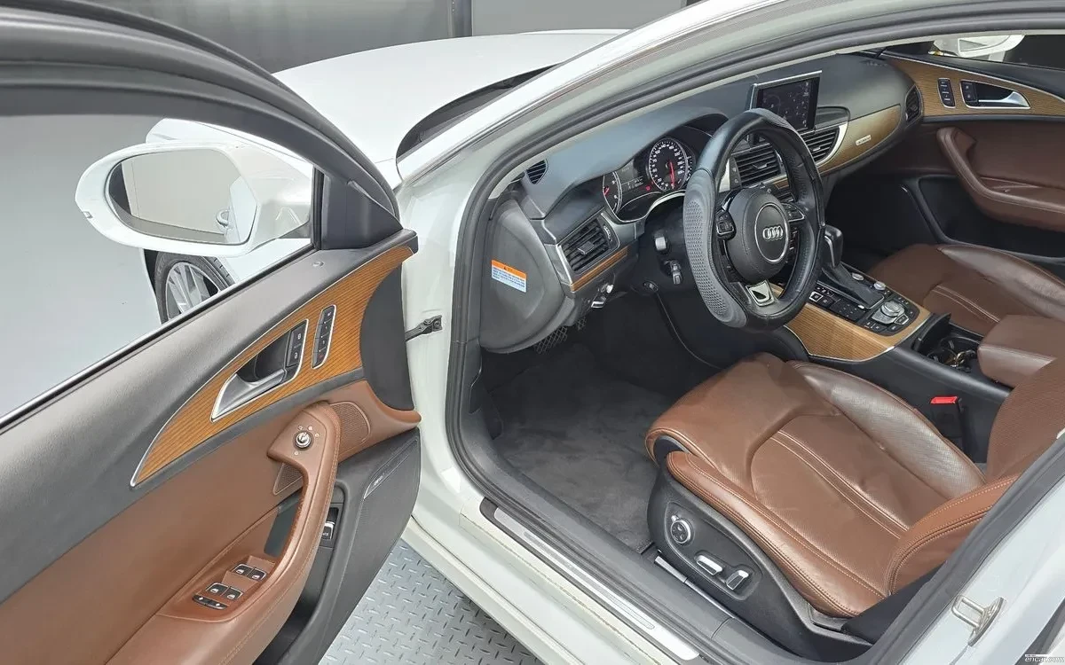 Audi A6 3.0TDI * PREMIUM * ОБДУХВАНЕ * HEAD UP * KEYLESS *, снимка 5 - Автомобили и джипове - 55279045