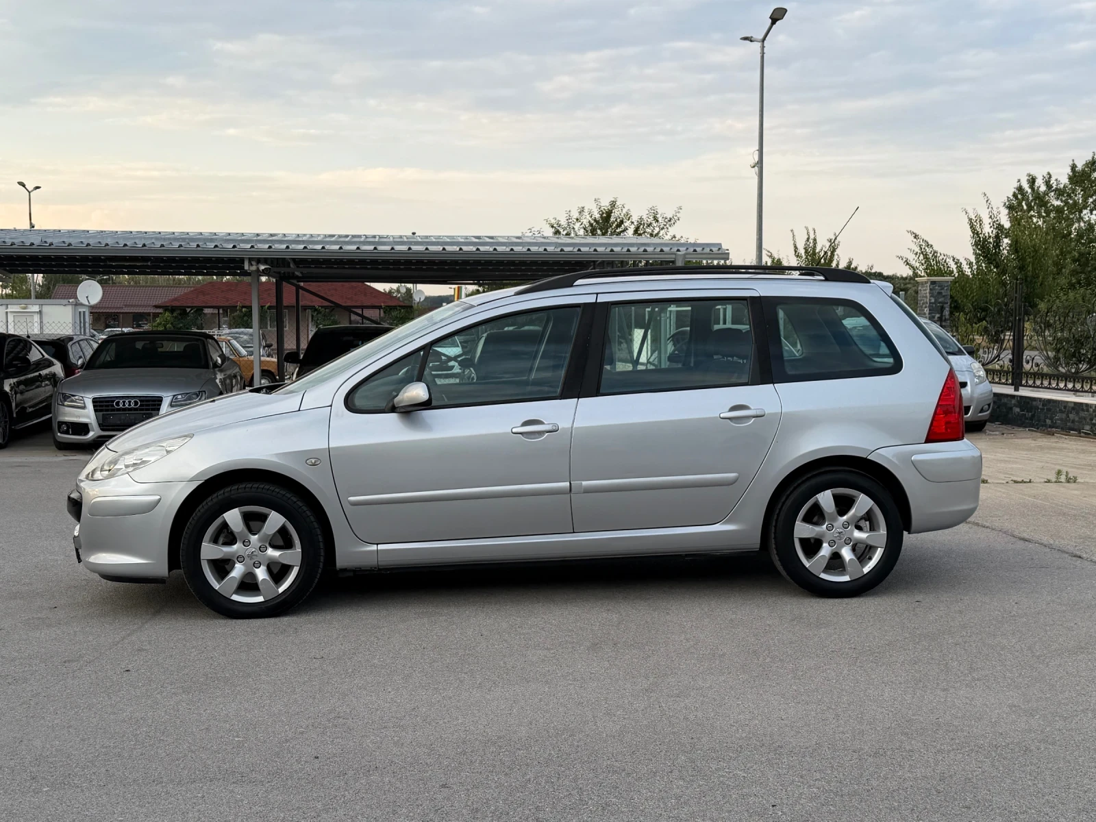 Peugeot 307 1.6HDI FACELIFT ИТАЛИЯ, снимка 2 - Автомобили и джипове - 55353195