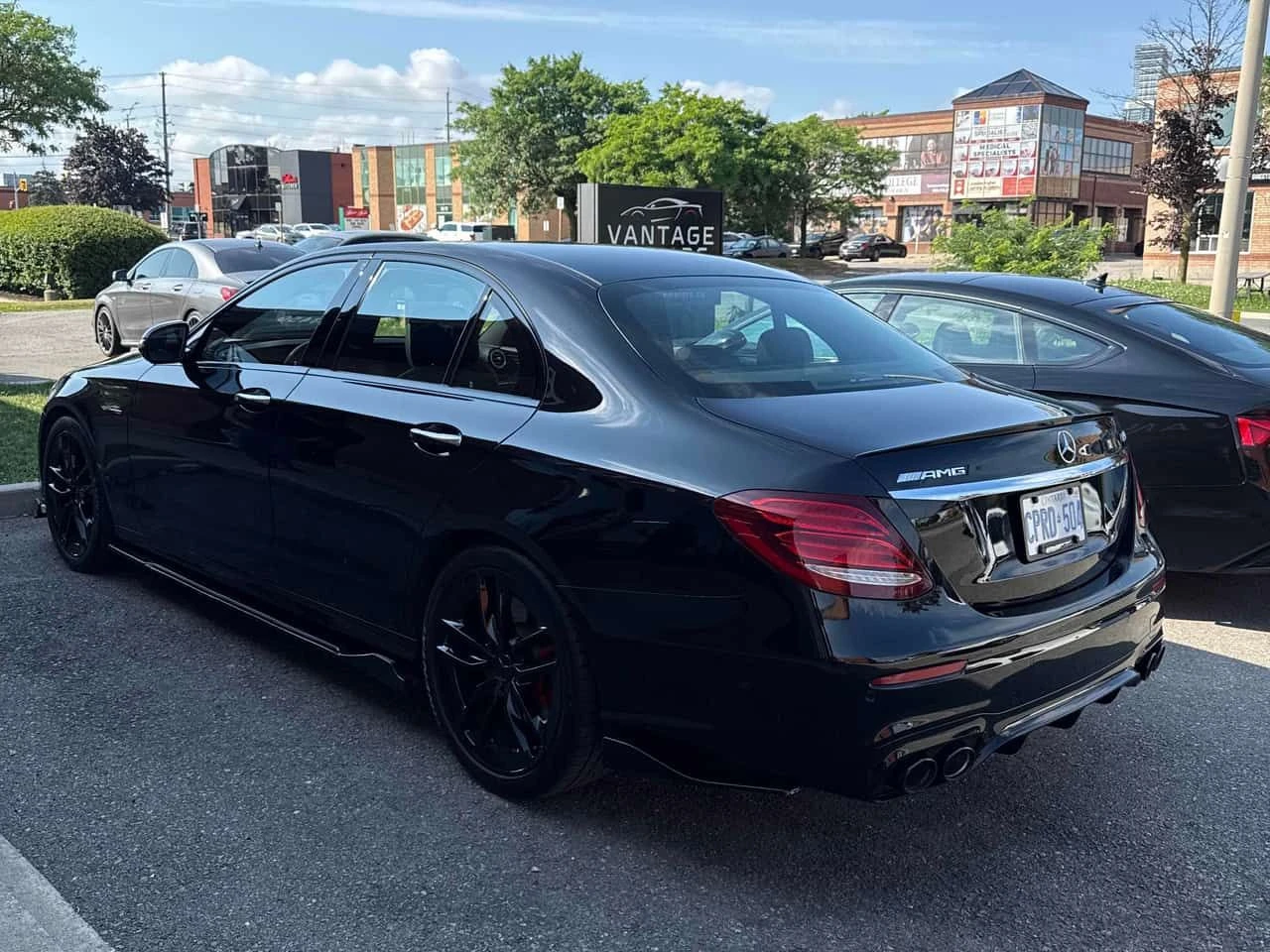Mercedes-Benz E 53 AMG * CARFAX * ДИСТРОНИК * ОБДУХВАНЕ * BURMESTER * , снимка 2 - Автомобили и джипове - 55355387