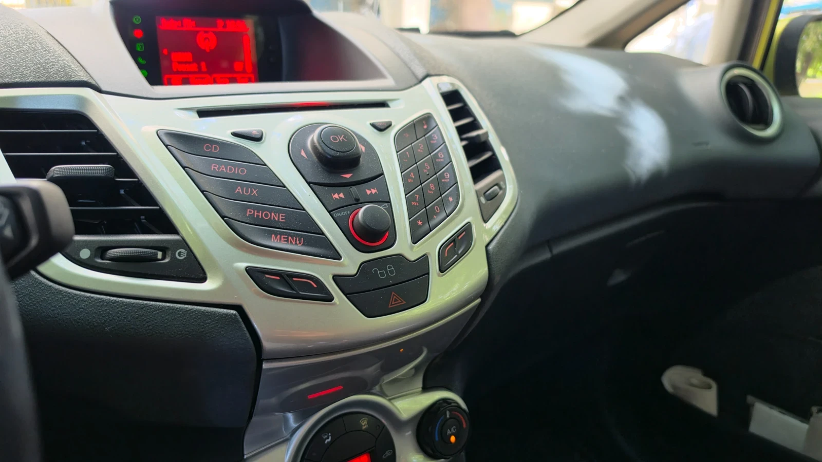 Ford Fiesta, снимка 10 - Автомобили и джипове - 55483099