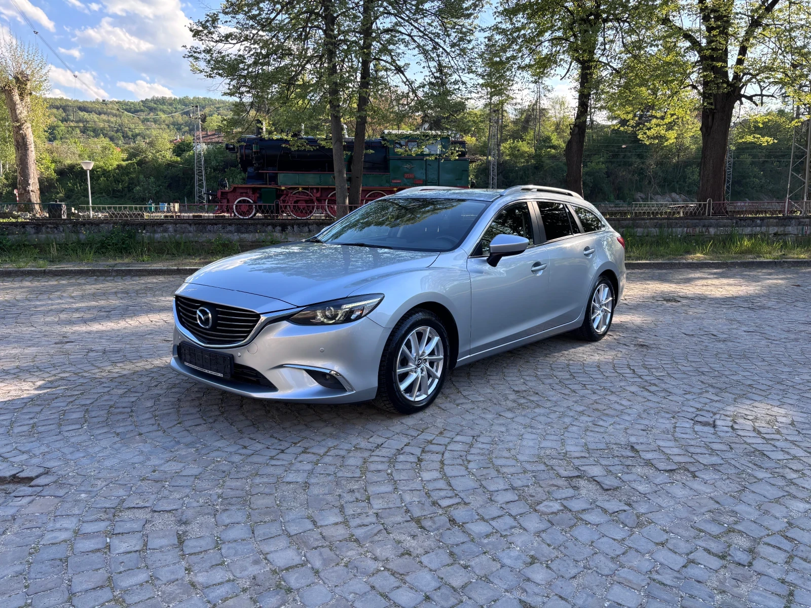 Mazda 6 2.2d, 4х4