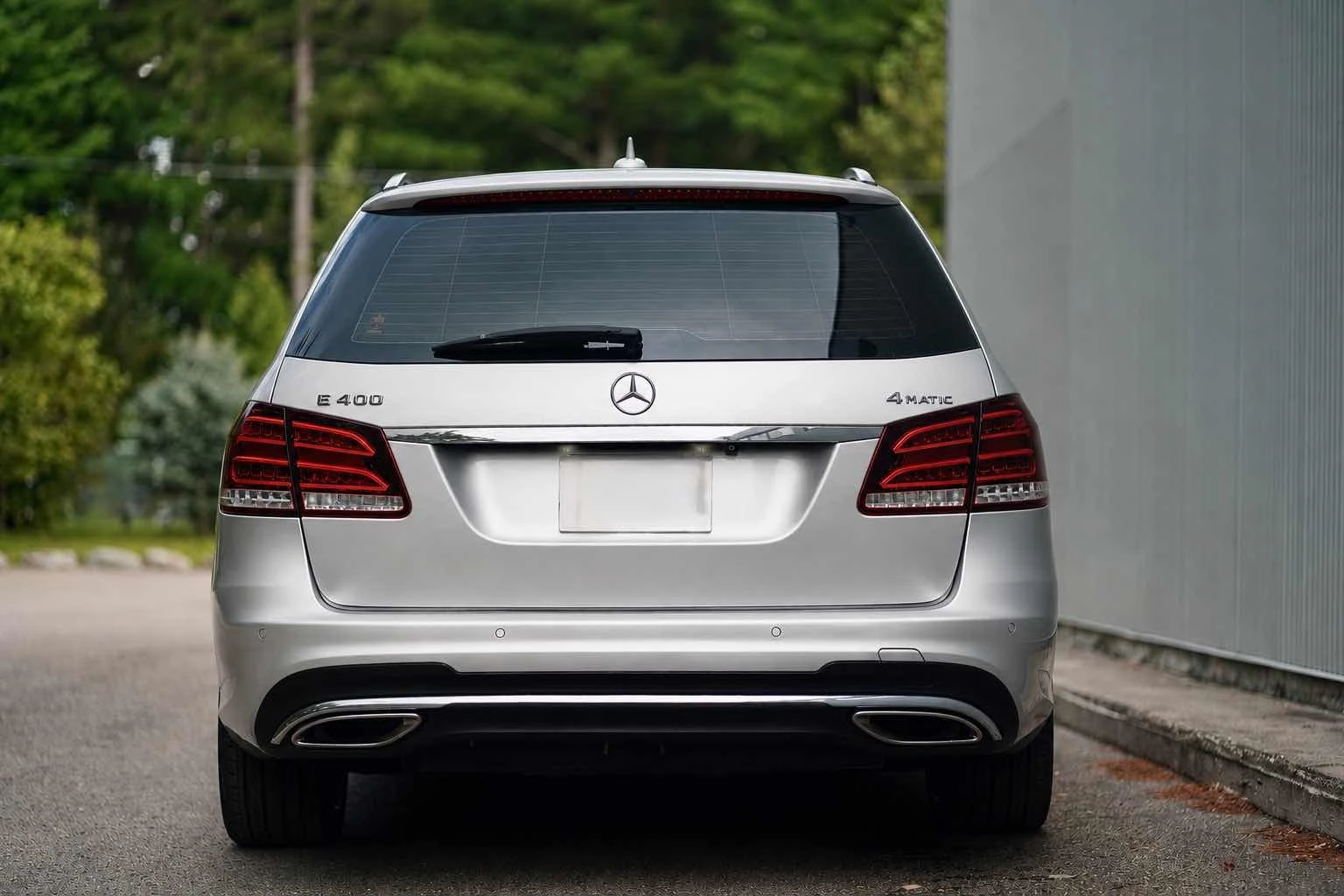 Mercedes-Benz E 400 КАМЕРА/CARFAX/АВТОКРЕДИТ , снимка 4 - Автомобили и джипове - 55830714