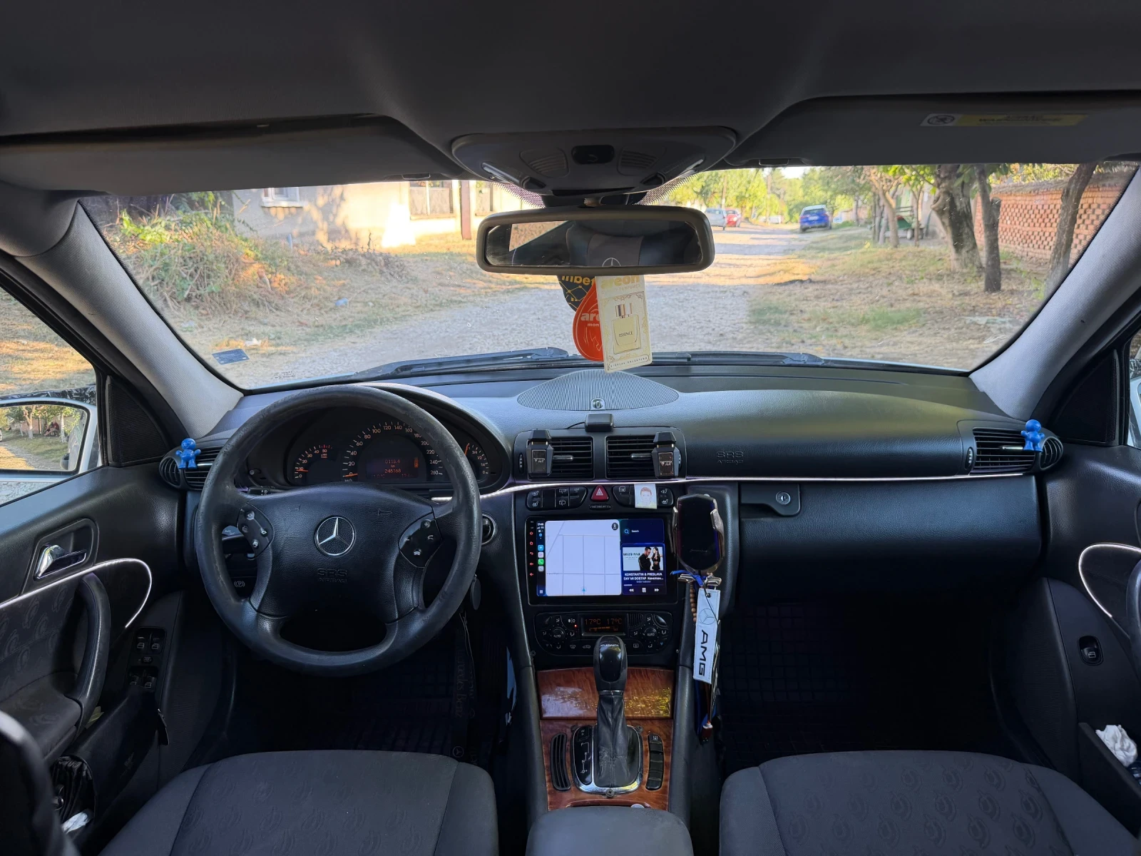 Mercedes-Benz C 200, снимка 5 - Автомобили и джипове - 56010248