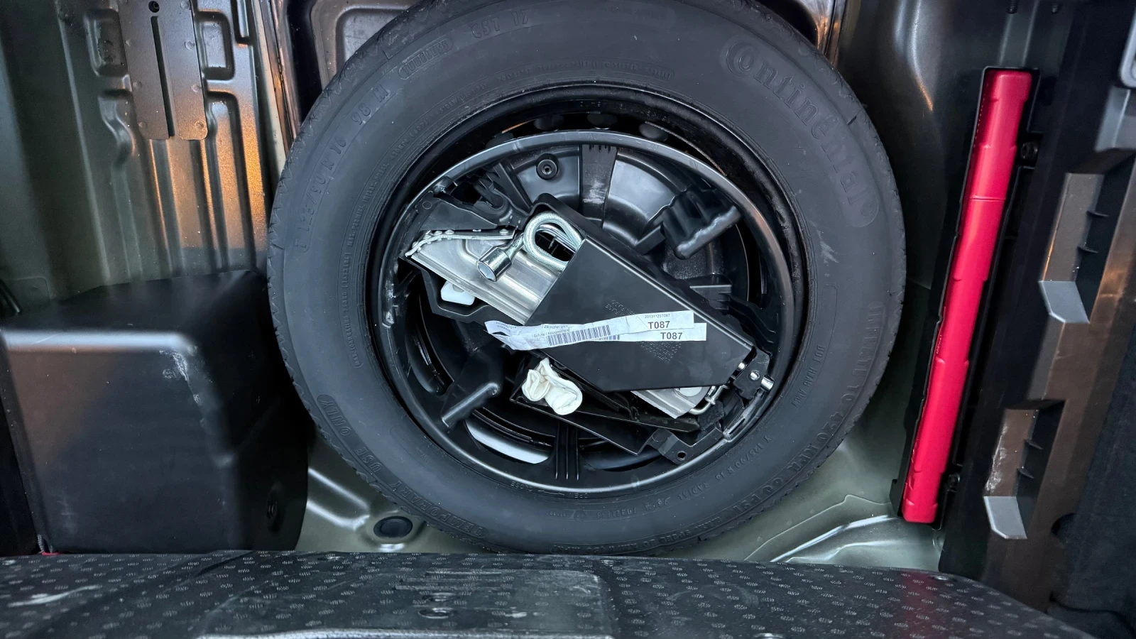 Mercedes-Benz C 220 4Matic!, снимка 14 - Автомобили и джипове - 56331484