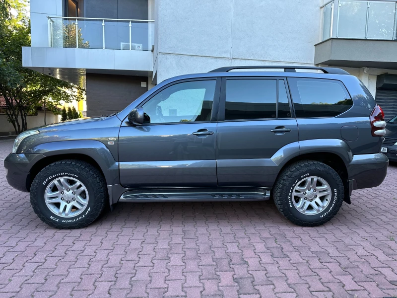 Toyota Land cruiser 3.0 D4d FACELIFT, снимка 2 - Автомобили и джипове - 47960495