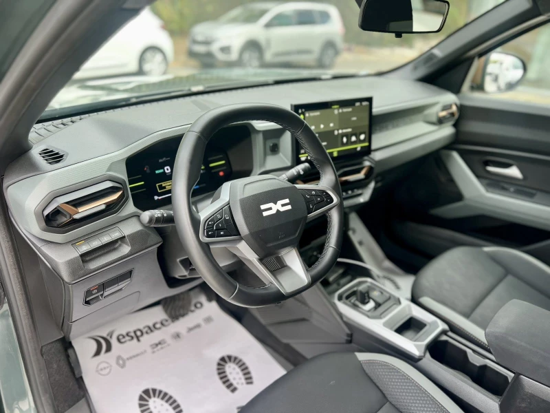 Dacia Duster 1.6 HYBRID / 140 к.с. / ГАРАНЦИЯ, снимка 9 - Автомобили и джипове - 51849596