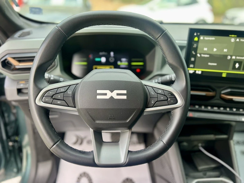 Dacia Duster 1.6 HYBRID / 140 к.с. / ГАРАНЦИЯ, снимка 12 - Автомобили и джипове - 51849596