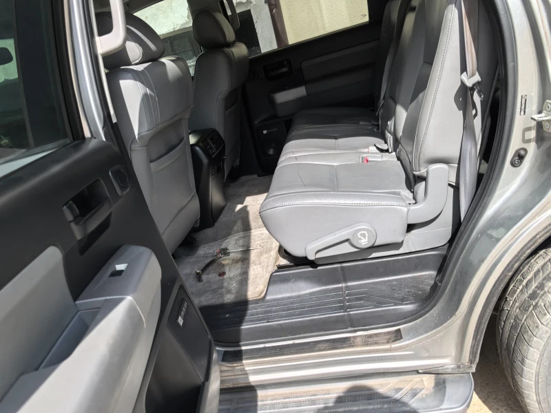 Toyota Sequoia 5.7.. 4х4 , снимка 7 - Автомобили и джипове - 52518704