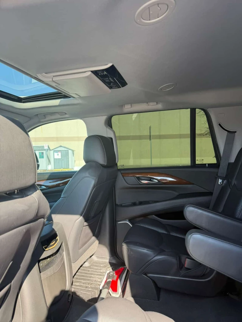 Cadillac Escalade Premium Luxury  CARFAX, снимка 10 - Автомобили и джипове - 53520234