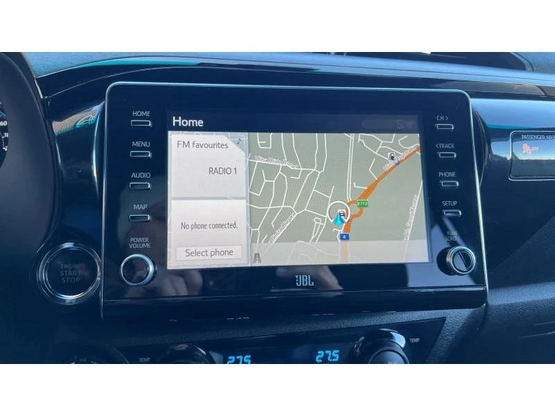 Toyota Hilux 2.8D-4D Invincible JBL, снимка 15 - Автомобили и джипове - 53004152