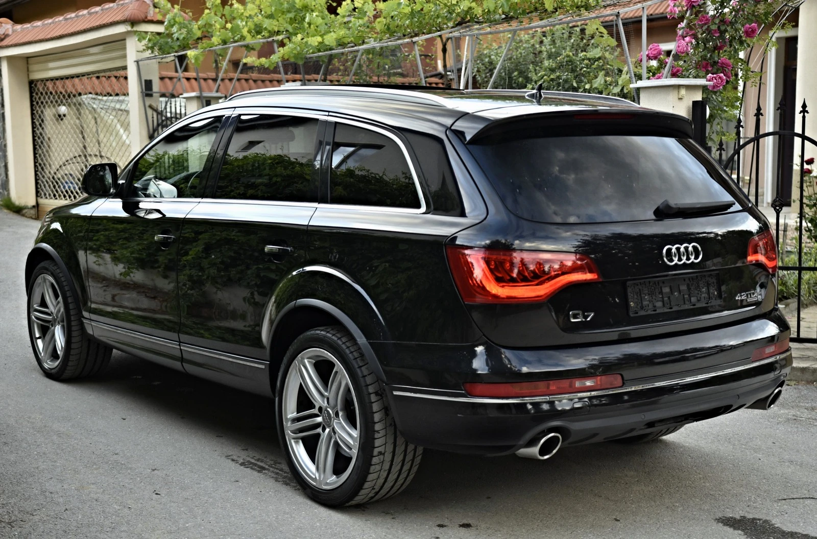 Audi Q7 4.2TDI\CAMERA\PANORAMA\BOSE\7 Местна\ - изображение 4