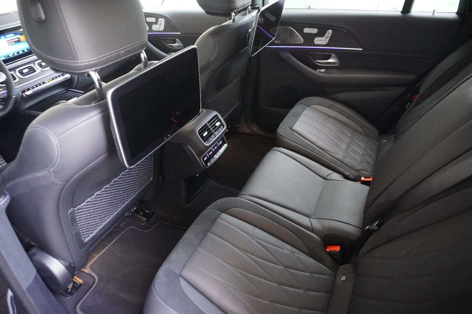 Mercedes-Benz GLS 63 AMG 4Matic - изображение 10