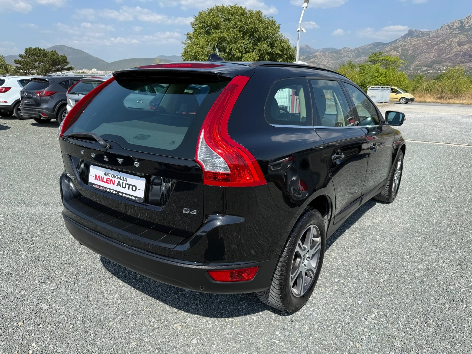 Volvo XC60 (KATO НОВА) - изображение 6