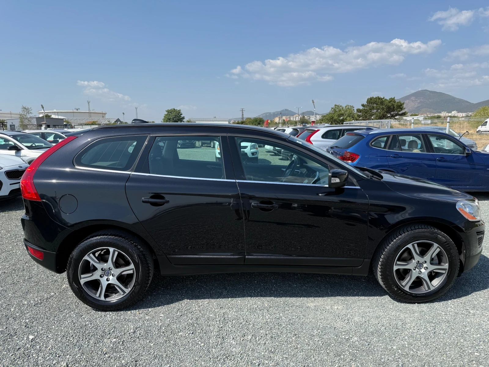 Volvo XC60 (KATO НОВА) - изображение 4