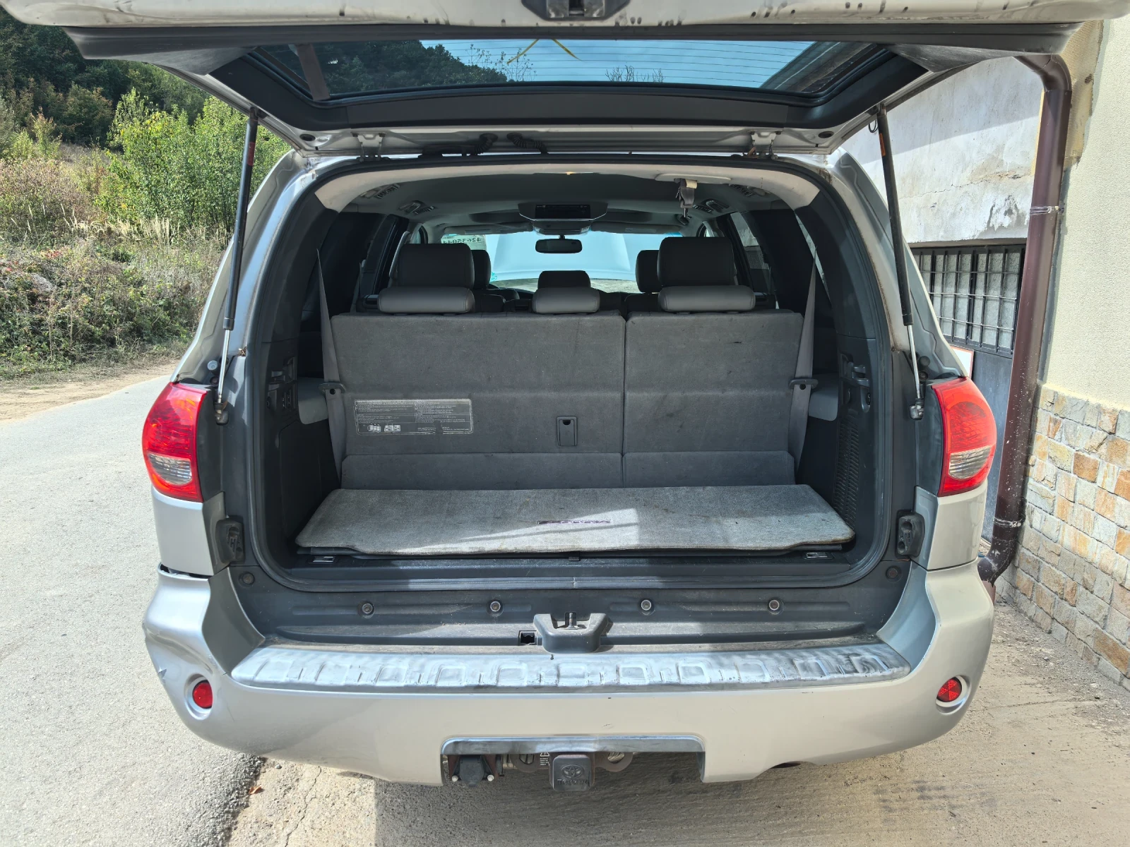 Toyota Sequoia 5.7.. 4х4  - изображение 10