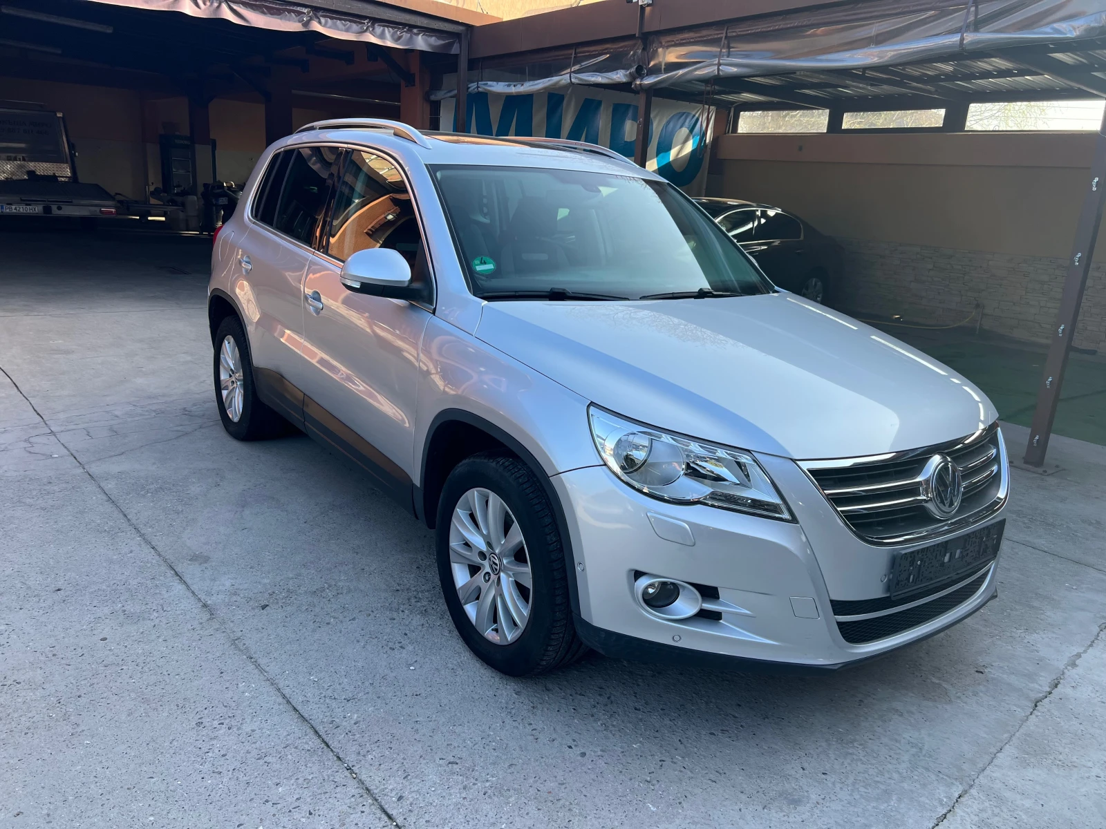 VW Tiguan Германия перфект, снимка 3 - Автомобили и джипове - 53833535