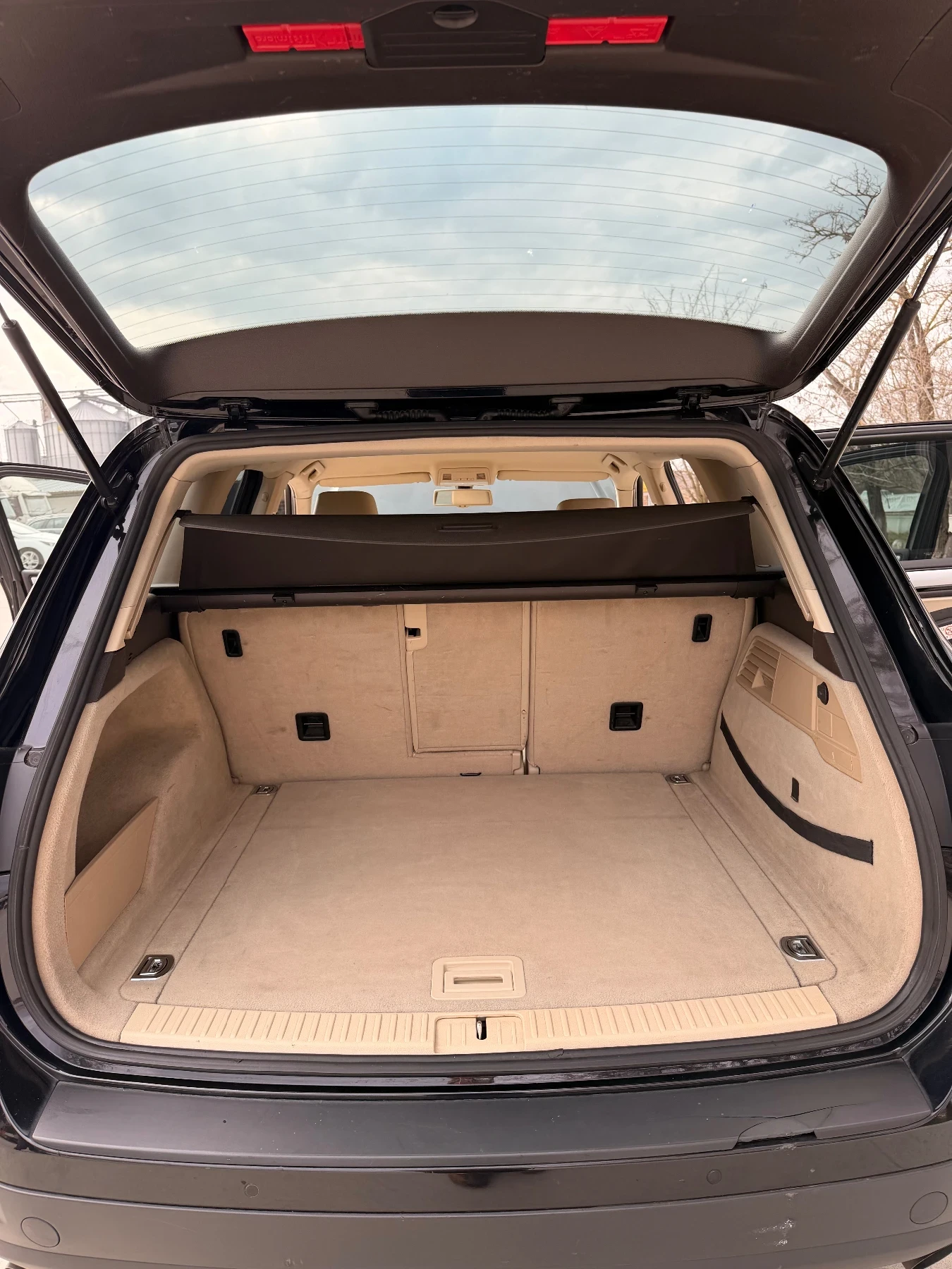 VW Touareg, снимка 14 - Автомобили и джипове - 53903109