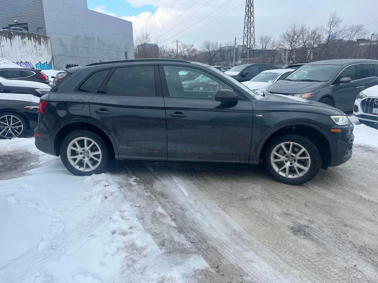 Audi Q5 Technik/360/DIS/B&O/LED/AMBIENT/КЛИП НА МОТОРА, снимка 3 - Автомобили и джипове - 54369516