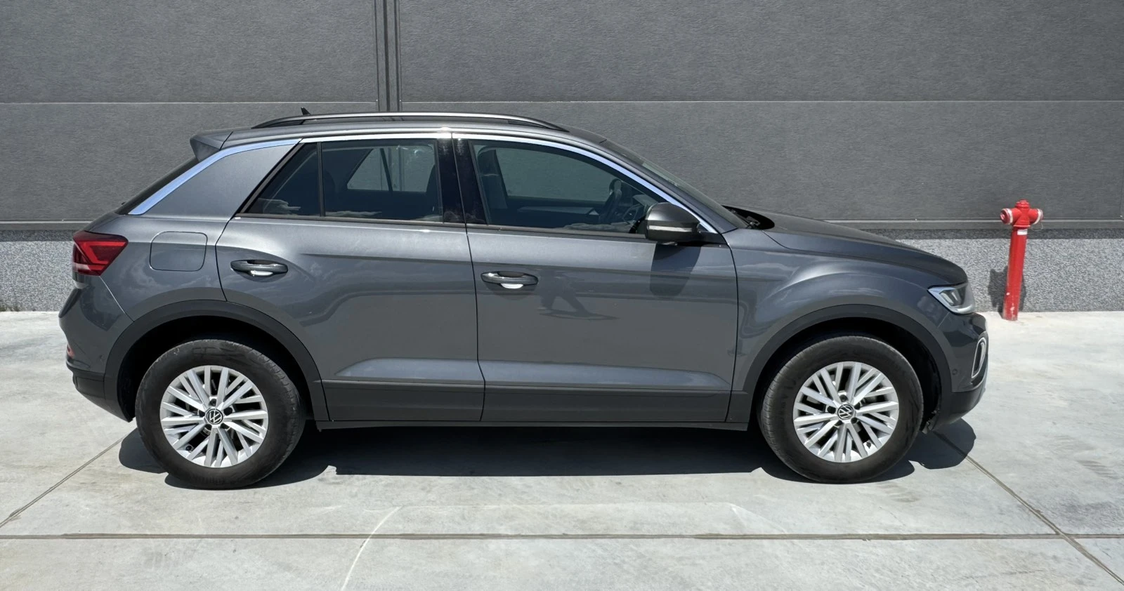 VW T-Roc, снимка 7 - Автомобили и джипове - 54734303